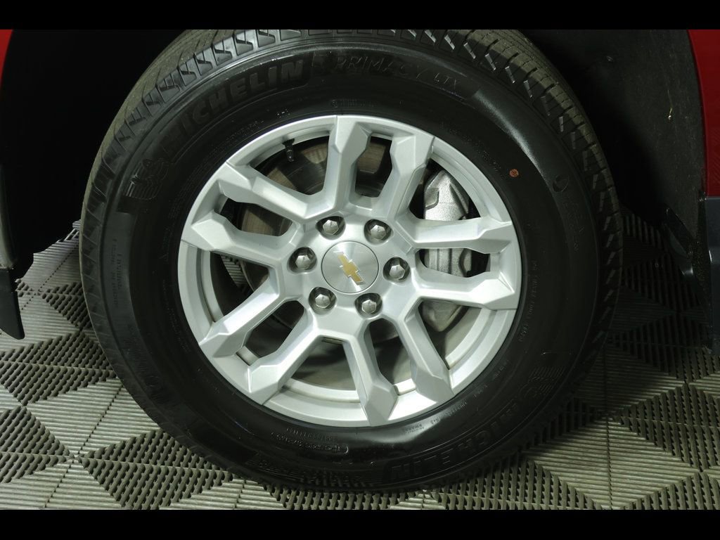 Used 2023 Chevrolet Silverado 1500 LT AWD/4WD image 8