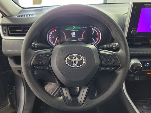 Used 2025 Toyota RAV4 XLE FWD image 26