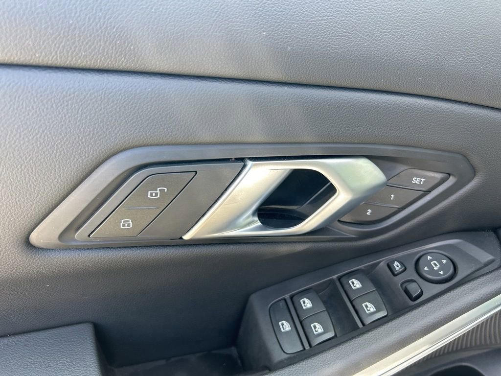 Used 2025 BMW 330i xDrive Sedan w/ Convenience Package image 35