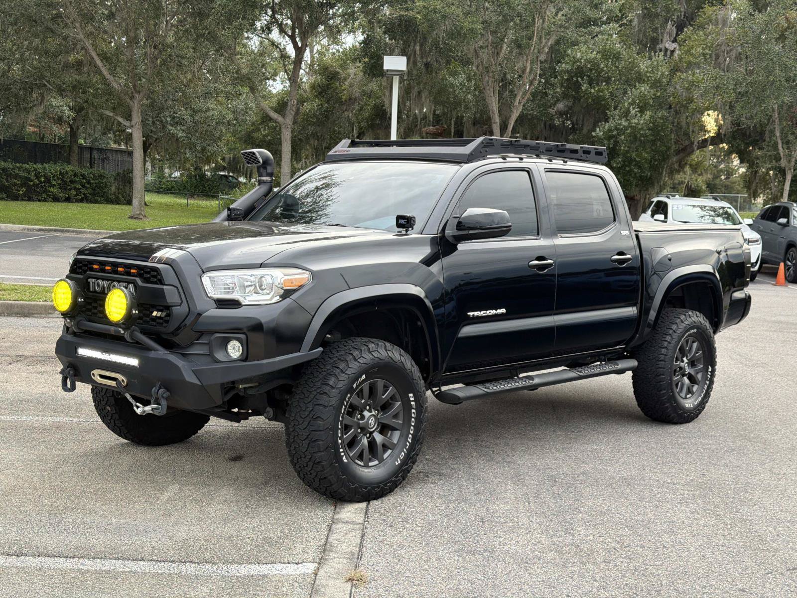 Used 2022 Toyota Tacoma SR5 w/ Technology Package AWD/4WD image 7