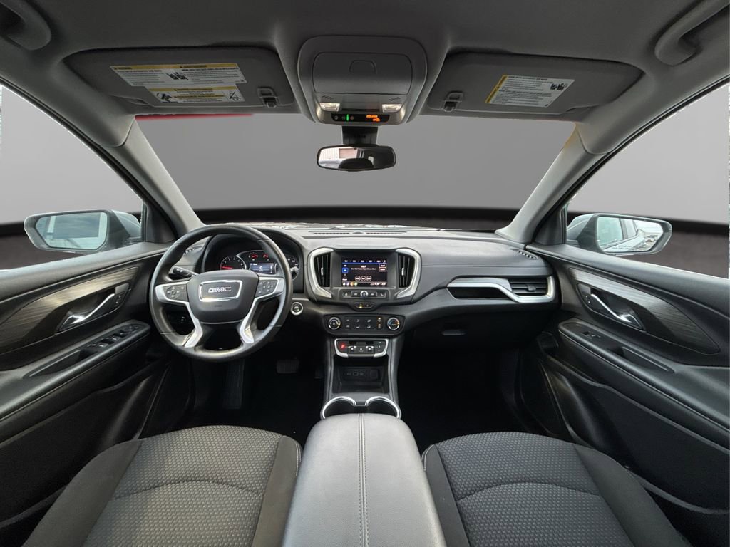 Used 2024 GMC Terrain SLE image 25