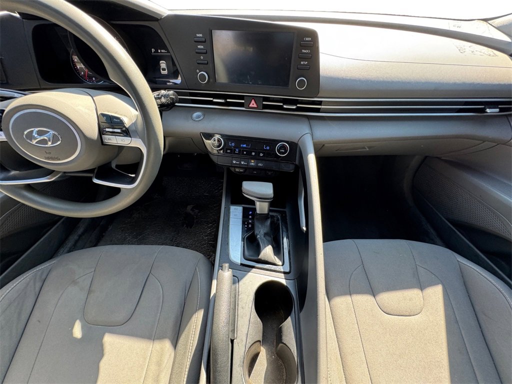Used 2022 Hyundai Elantra SEL image 10