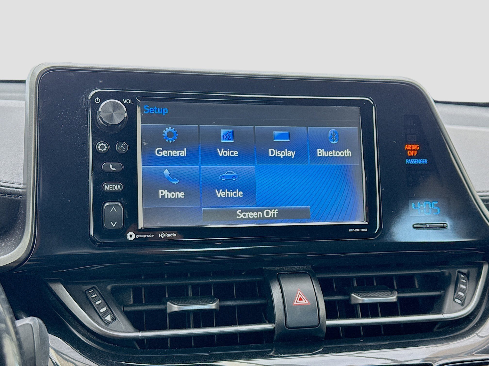 Used 2018 Toyota C-HR XLE image 9