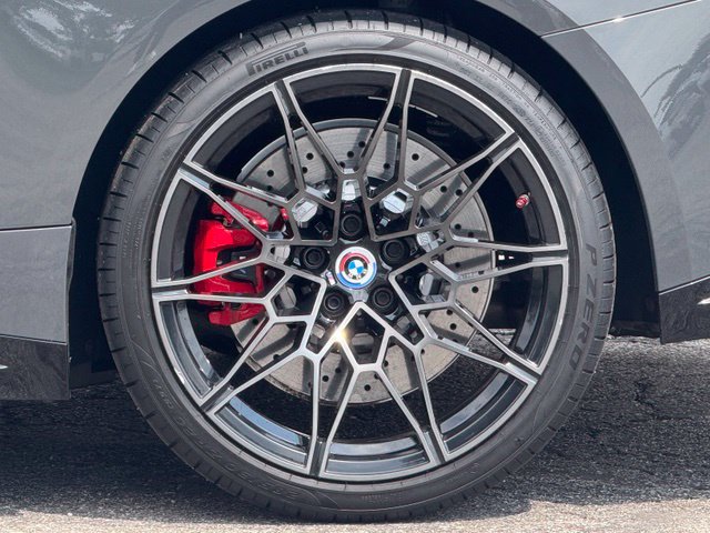 Used 2022 BMW M4 xDrive Competition w/ M Carbon Exterior Package AWD/4WD image 3