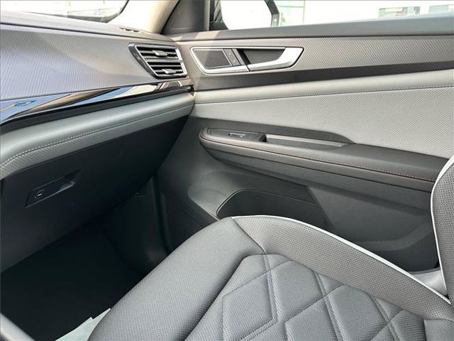 New 2024 Volkswagen Atlas Peak Edition SEL AWD/4WD image 18