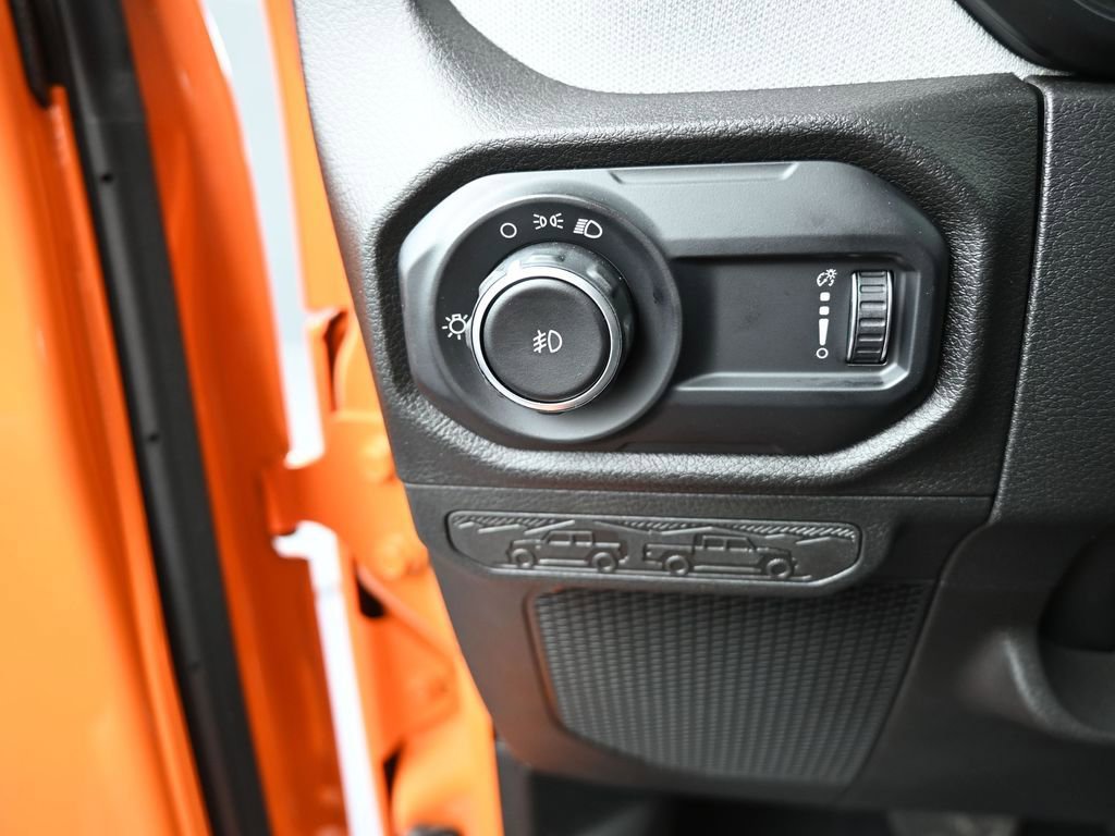 Used 2025 Jeep Wrangler Sport image 30