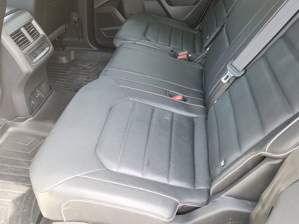 Used 2022 Volkswagen Atlas Cross Sport SEL Premium R-Line image 9