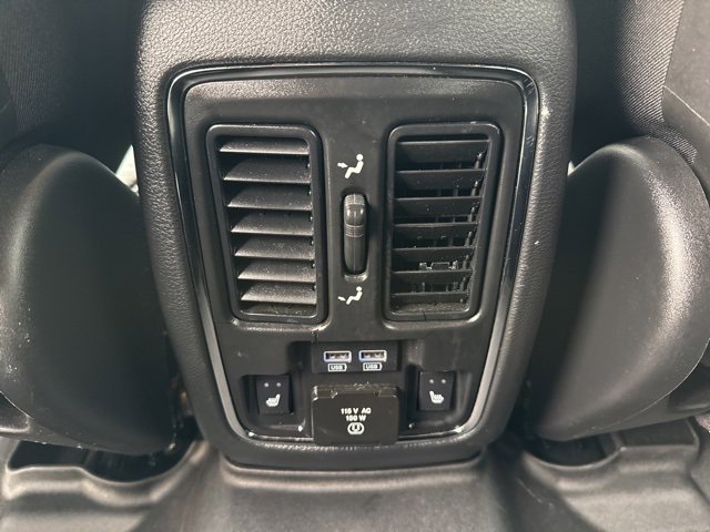 Used 2019 Jeep Grand Cherokee Overland image 14