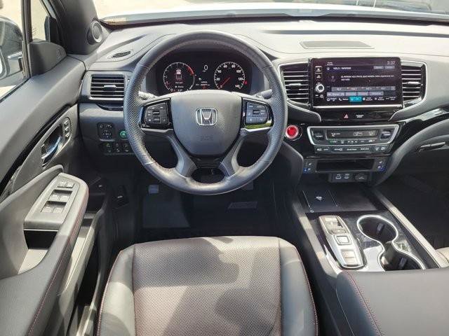 Used 2025 Honda Ridgeline Black Edition image 14