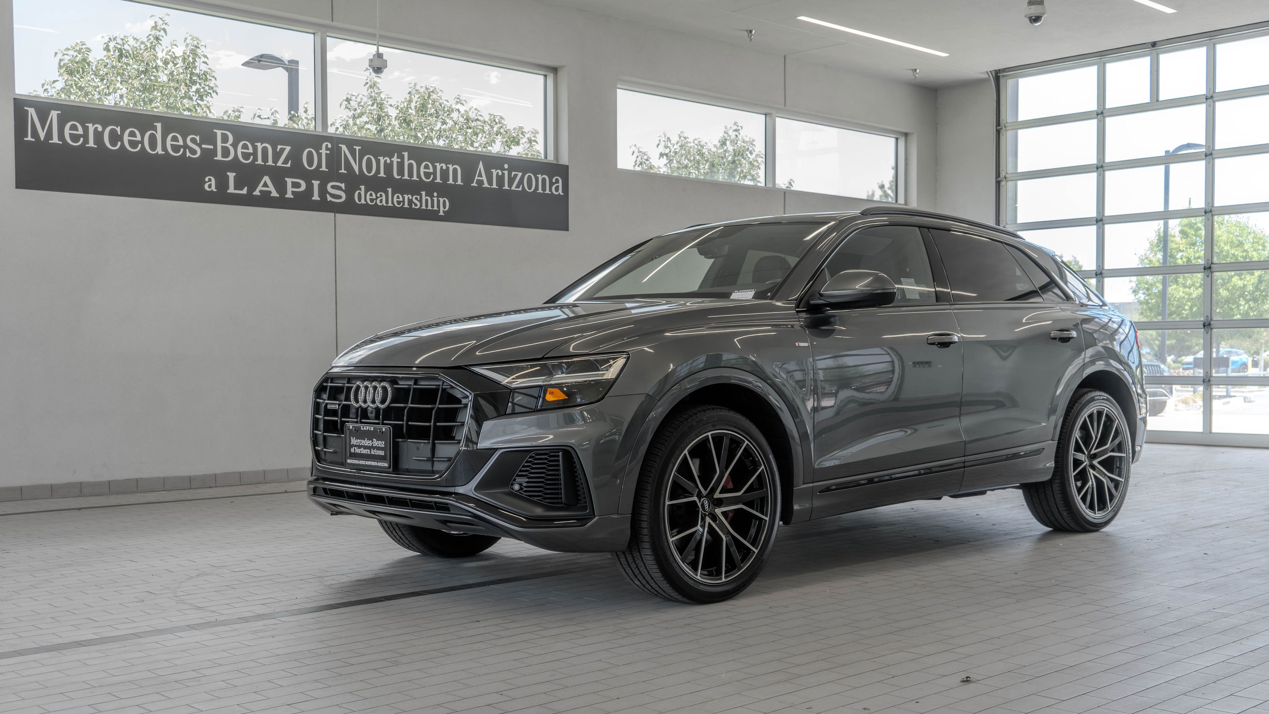 Used 2020 Audi Q8 Premium Plus AWD/4WD image 3