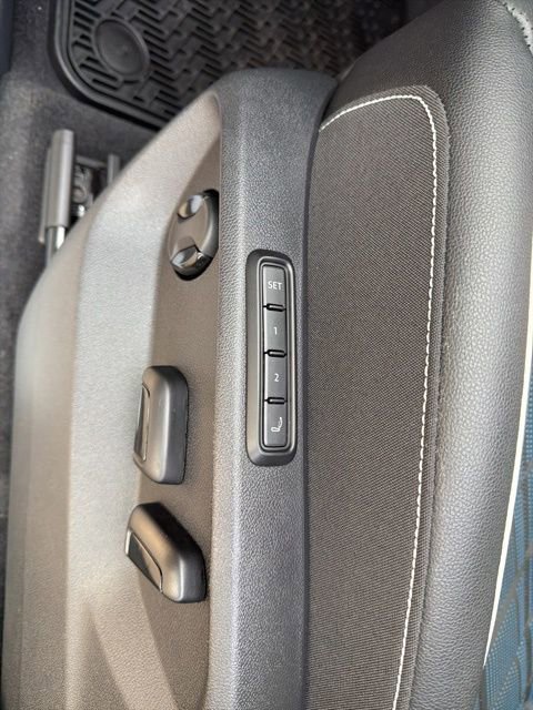 New 2026 Volkswagen Atlas Cross Sport SEL Premium R-Line image 20