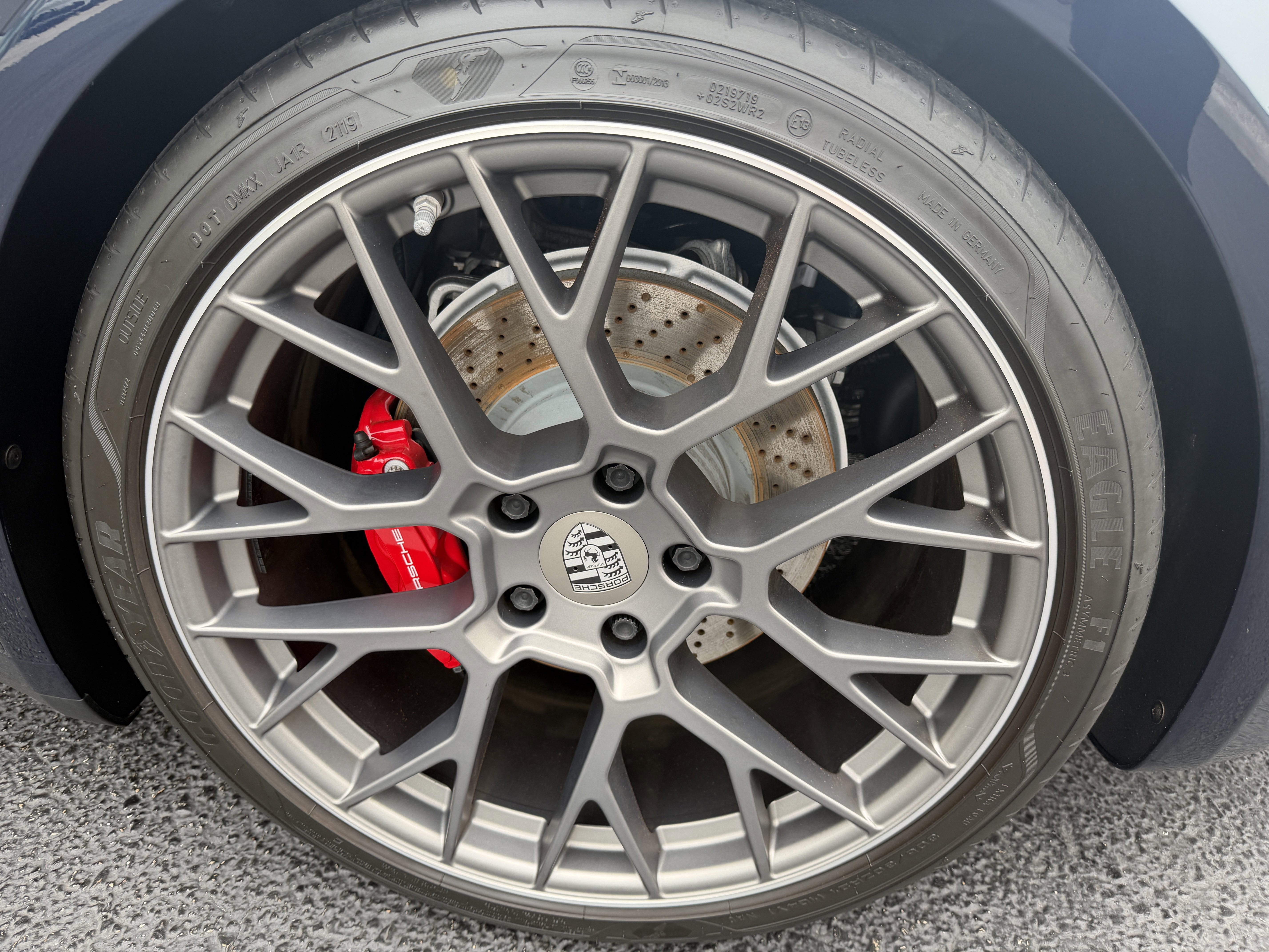 Certified 2020 Porsche 911 Carrera 4S image 10