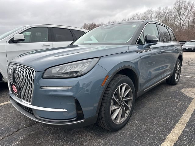 Used 2023 Lincoln Corsair AWD w/ Equipment Group 101A image 3