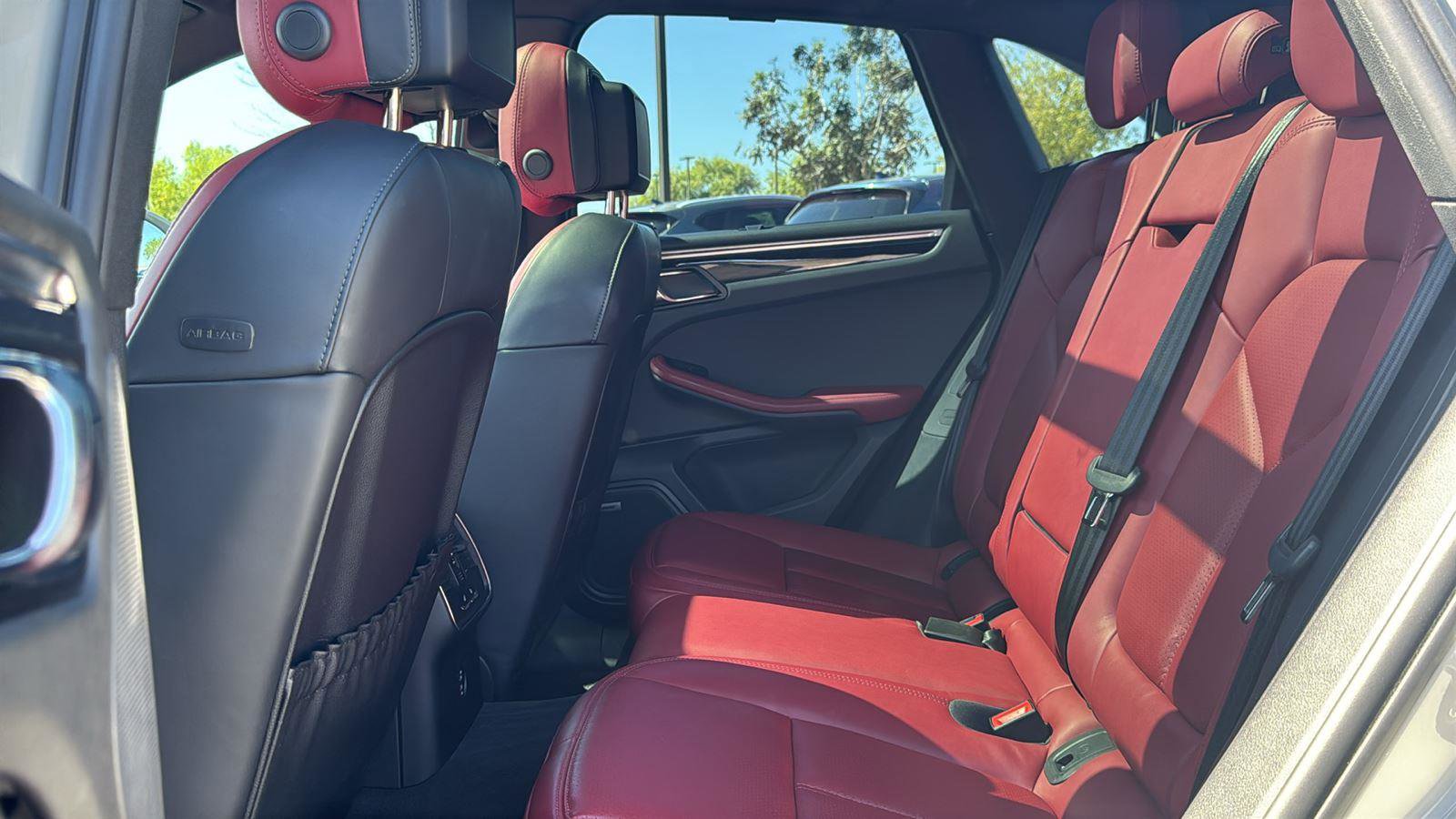 Used 2024 Porsche Macan Turbo image 24