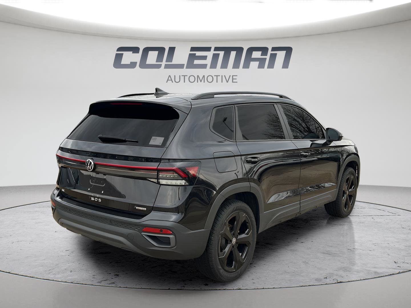 Used 2025 Volkswagen Taos SE image 5