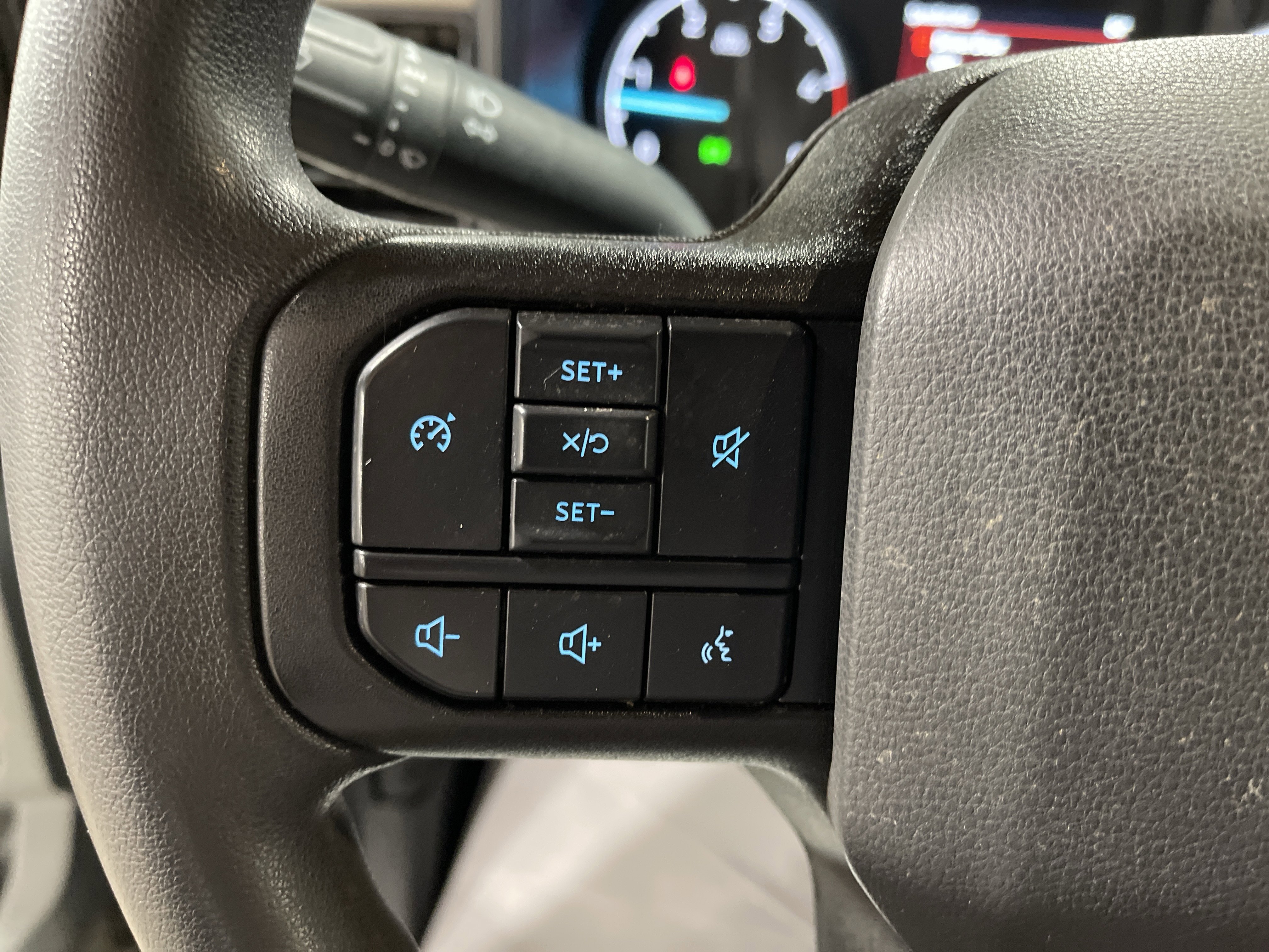 Used 2024 Ford F350 XLT w/ Camper Package image 18