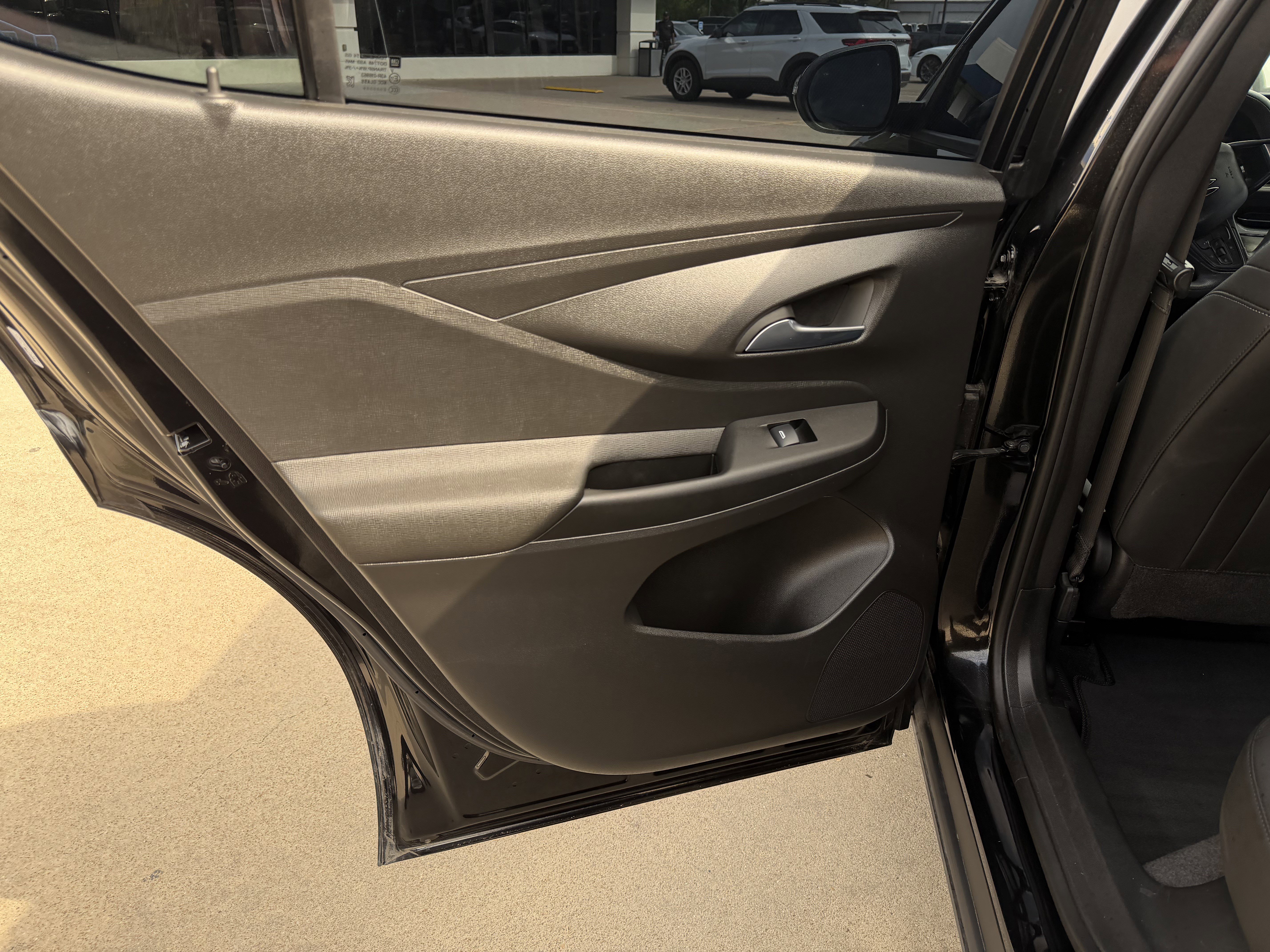 Used 2025 Buick Envista Preferred w/ Convenience II Package image 15