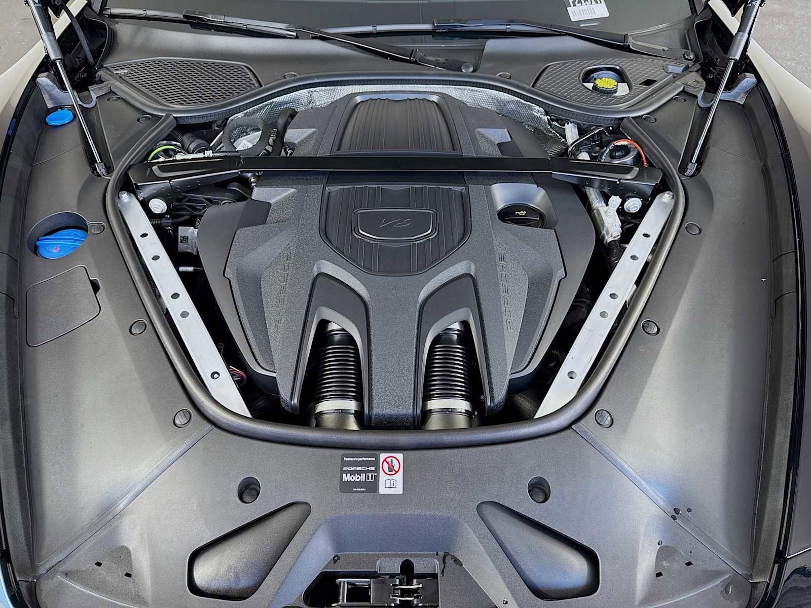 New 2025 Porsche Panamera 4 image 29