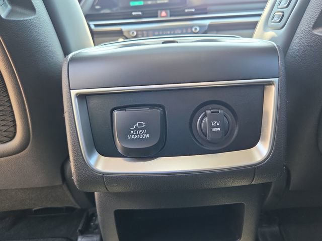 Used 2025 Kia Carnival SX w/ SX Dark Edition Package FWD image 16