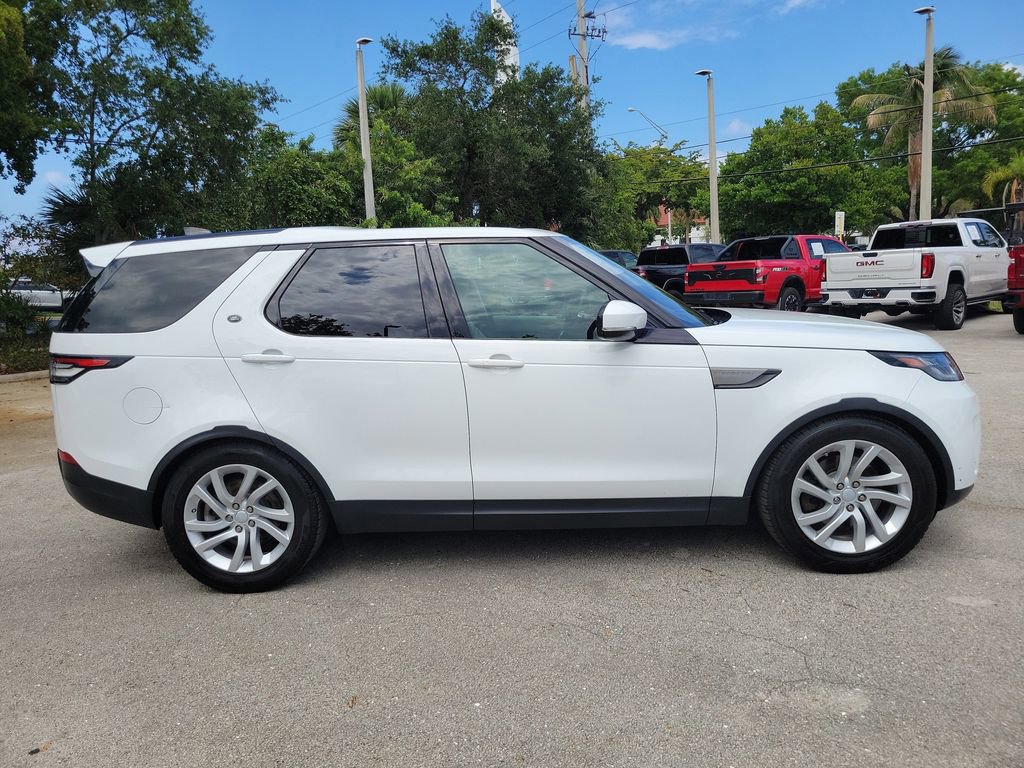 Used 2017 Land Rover Discovery SE AWD/4WD image 7