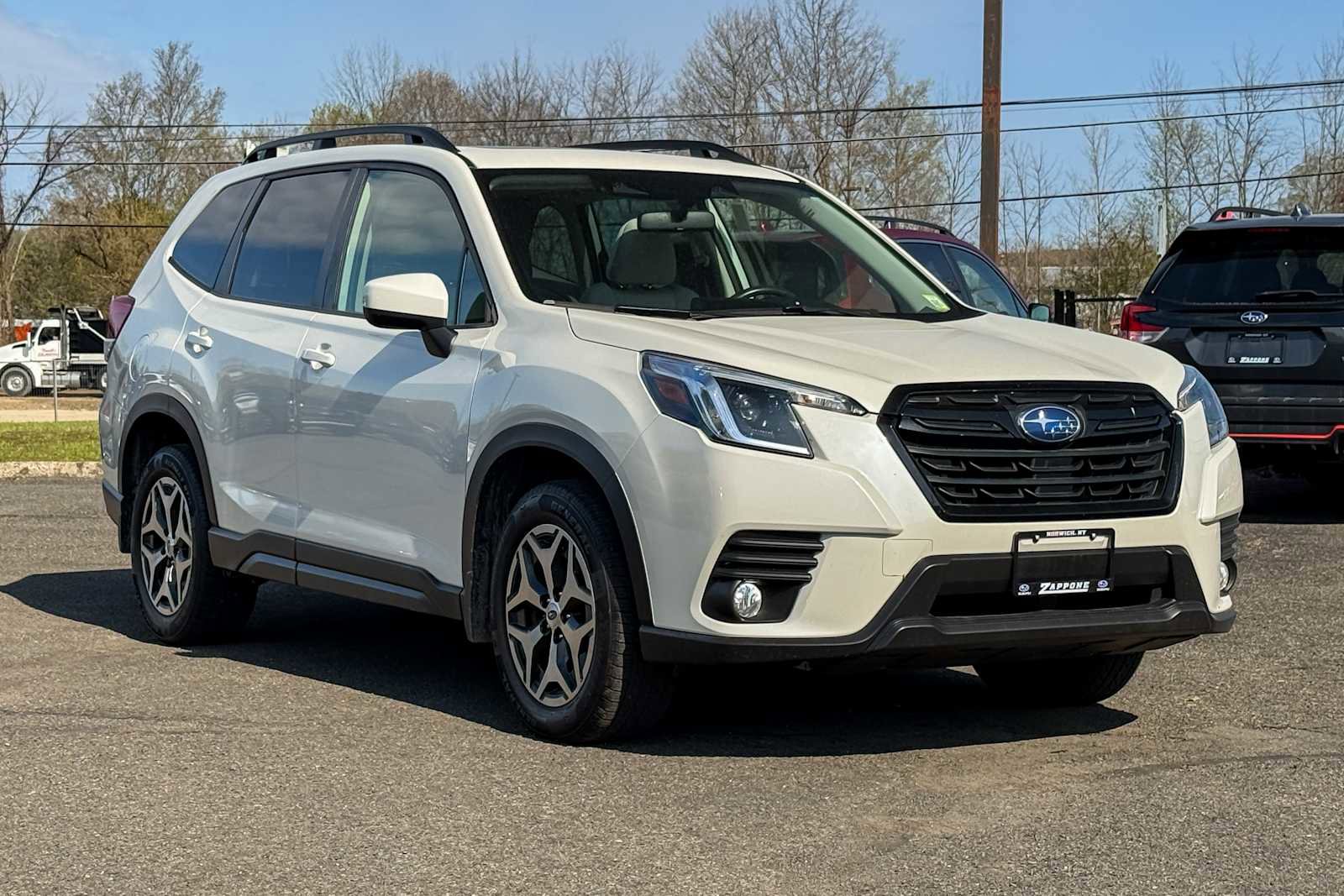 Certified 2023 Subaru Forester Premium AWD/4WD image 1