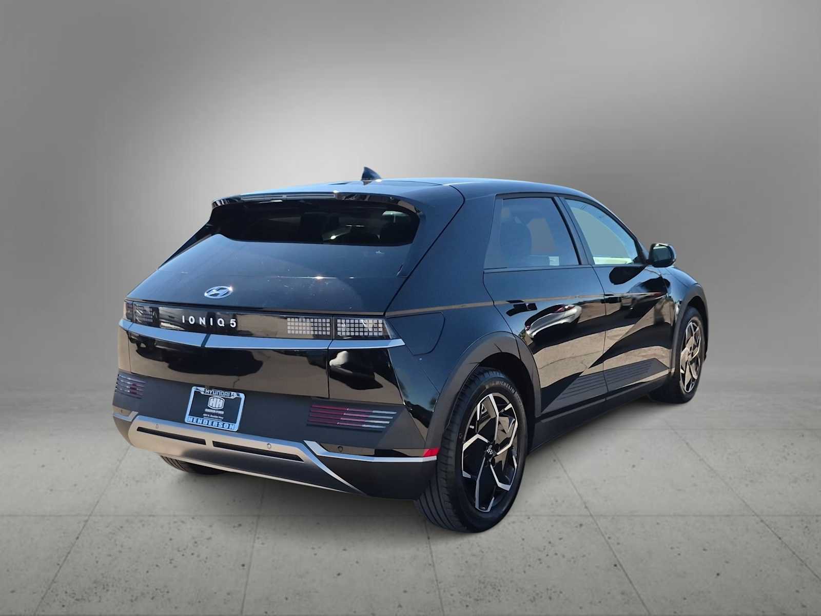 Certified 2024 Hyundai Ioniq 5 SEL RWD image 8