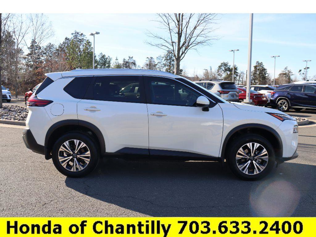 Used 2023 Nissan Rogue SV w/ SV Premium B Package image 8