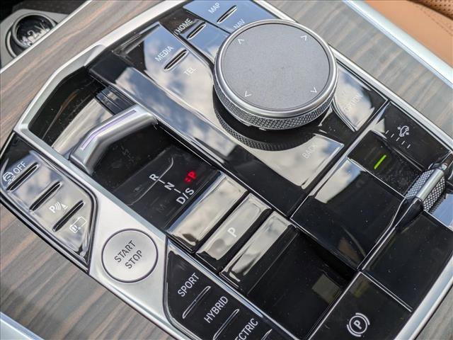 Used 2026 BMW X5 xDrive50e w/ M Sport Package AWD/4WD image 12