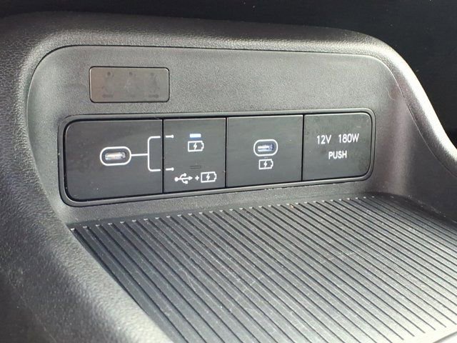 Used 2025 Hyundai Kona SEL FWD image 16