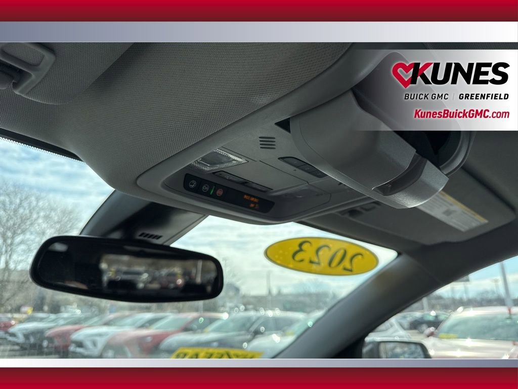 Used 2023 GMC Acadia SLT image 31