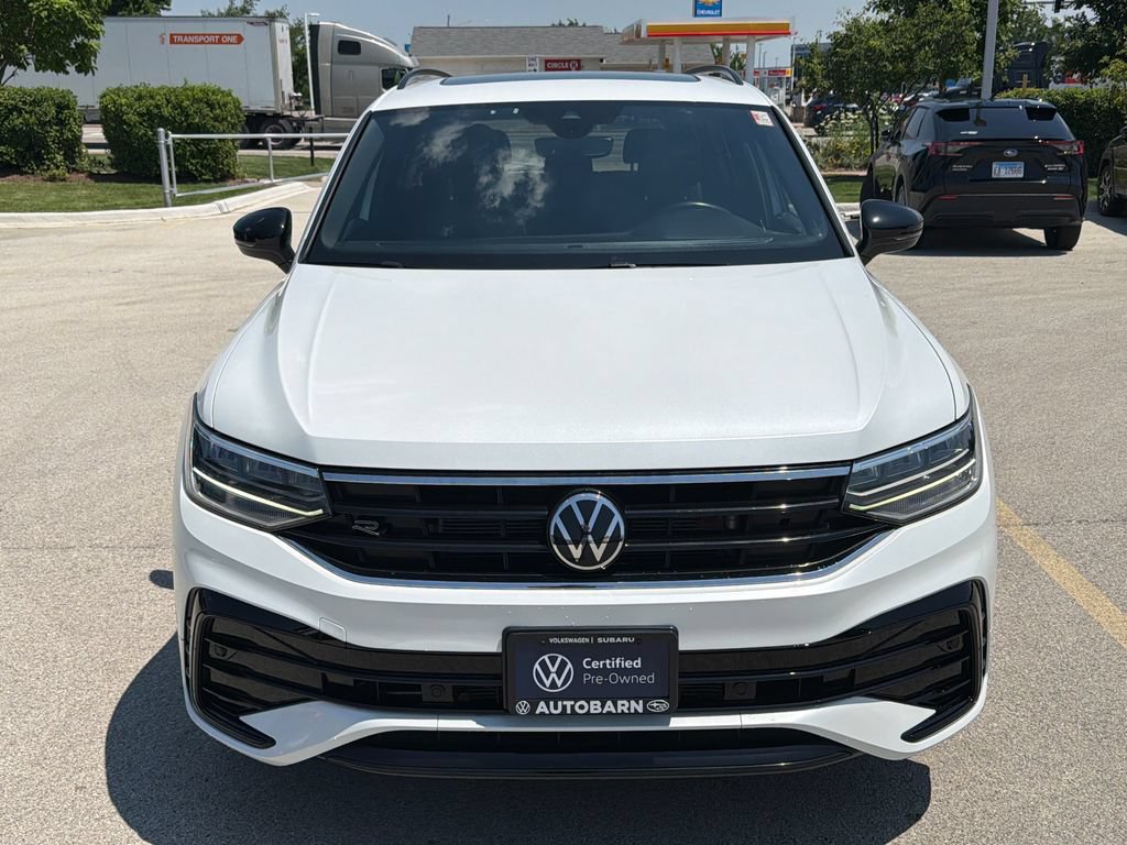 Certified 2023 Volkswagen Tiguan SE R-Line AWD/4WD image 2