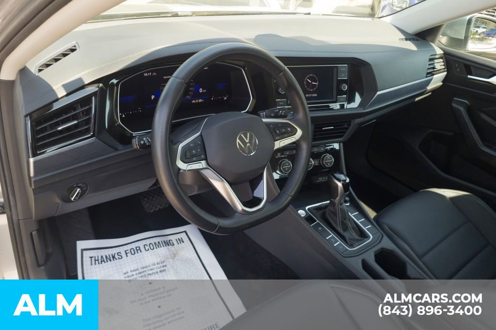 Used 2024 Volkswagen Jetta SE image 14