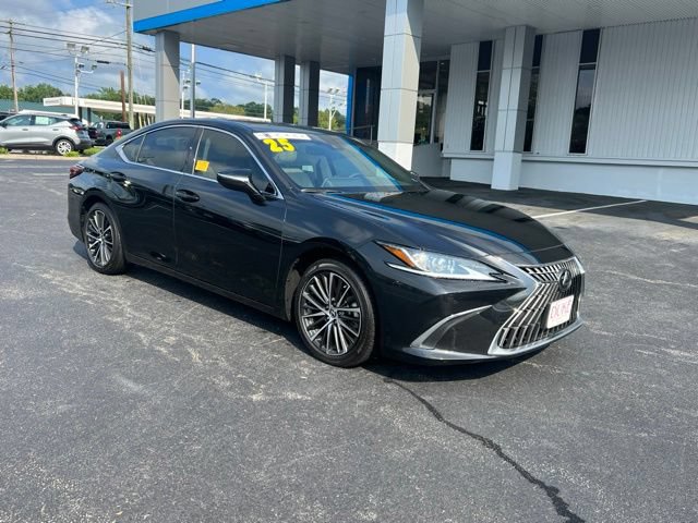 Used 2025 Lexus ES 350 w/ Premium Package FWD image 2