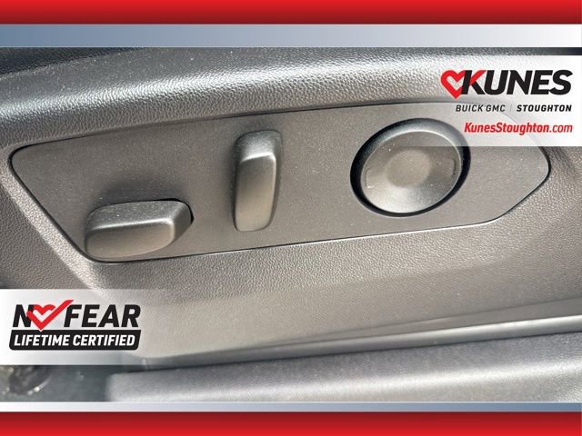 Used 2025 GMC Sierra 2500 SLT w/ SLT Premium Package image 28