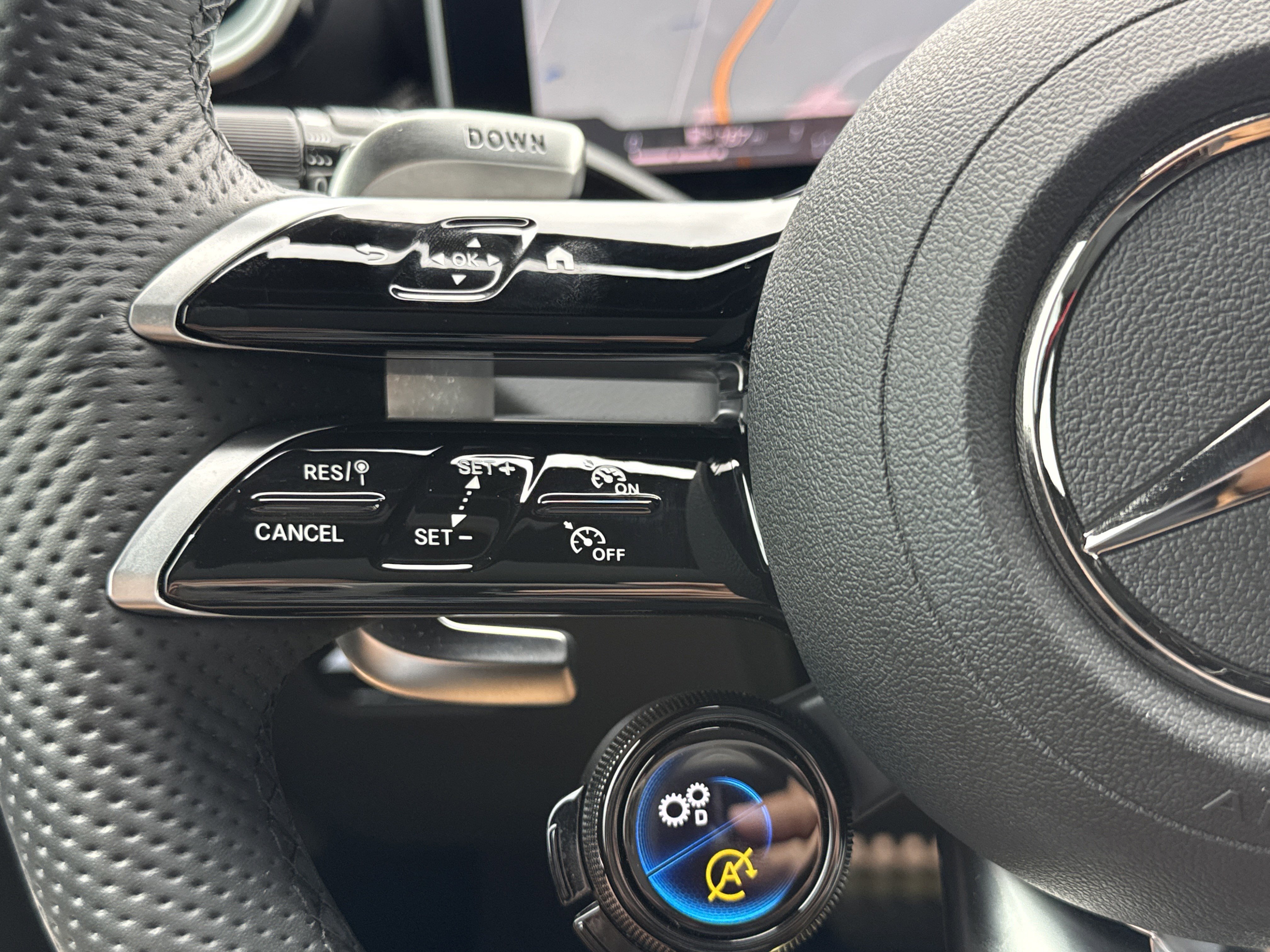 Used 2025 Mercedes-Benz GLC 43 AMG 4MATIC image 16