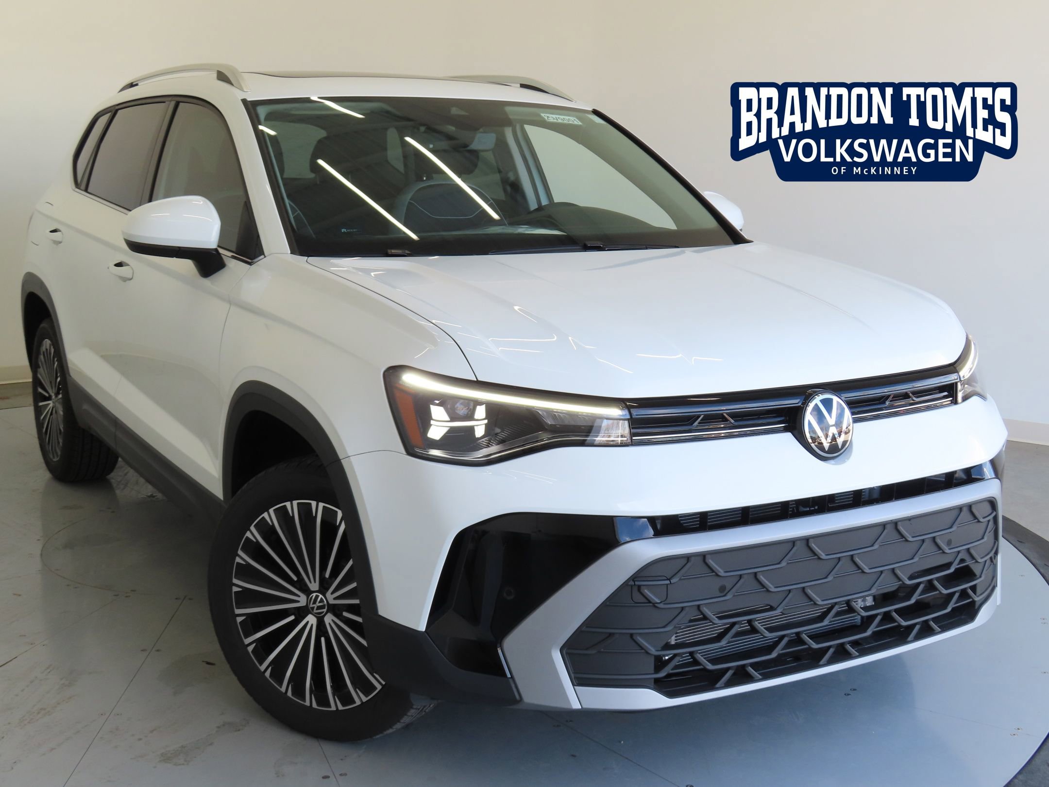 New 2025 Volkswagen Taos SE