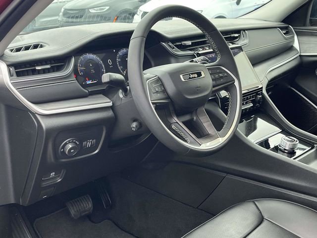 Used 2024 Jeep Grand Cherokee L Limited w/ Luxury Tech Group II image 12