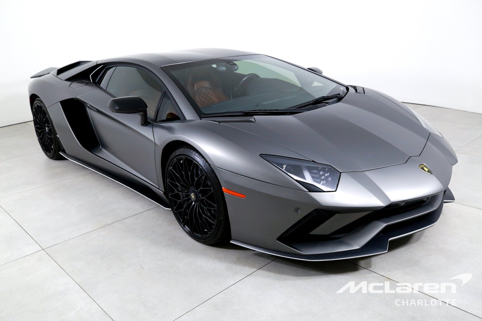 Used 2018 Lamborghini Aventador S AWD/4WD image 3