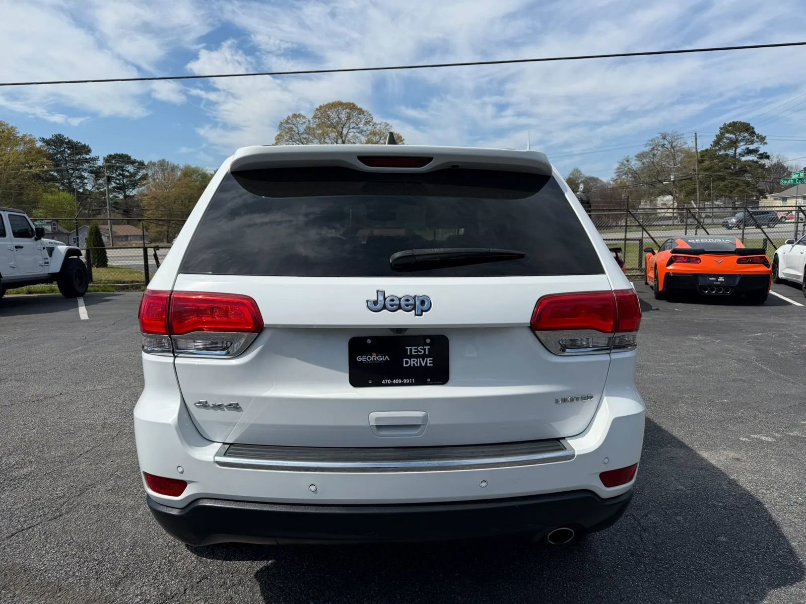 Used 2017 Jeep Grand Cherokee Limited AWD/4WD image 9