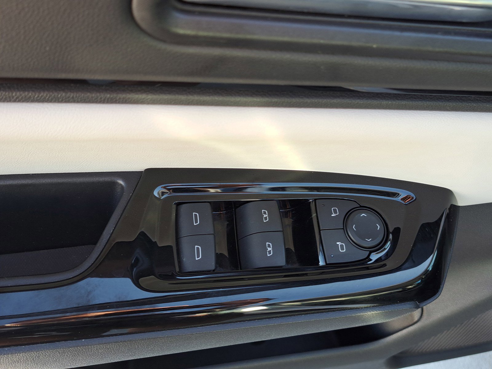 Used 2024 Honda Prologue Touring image 14