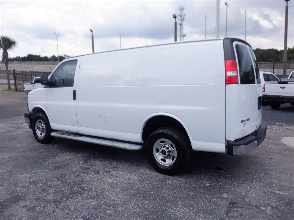Used 2023 GMC Savana 2500 G2500 w/ Driver Convenience Package image 3