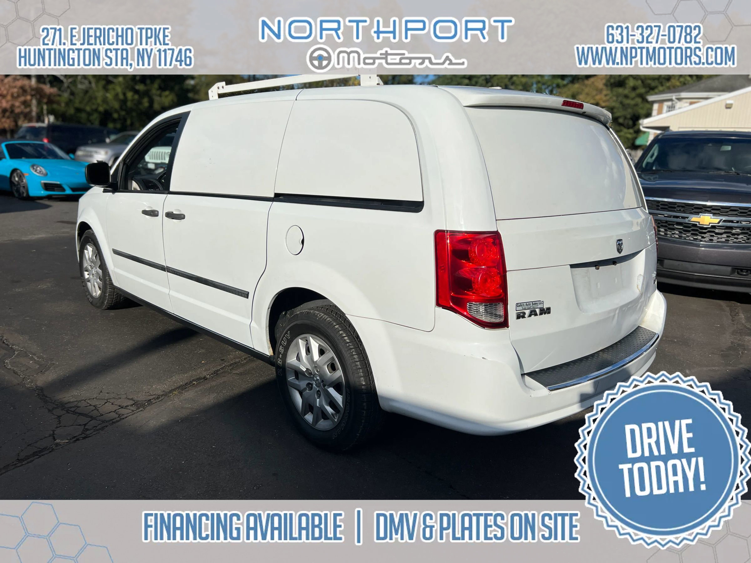 Used 2014 RAM C/V Tradesman w/ UConnect Hands-Free Group image 3