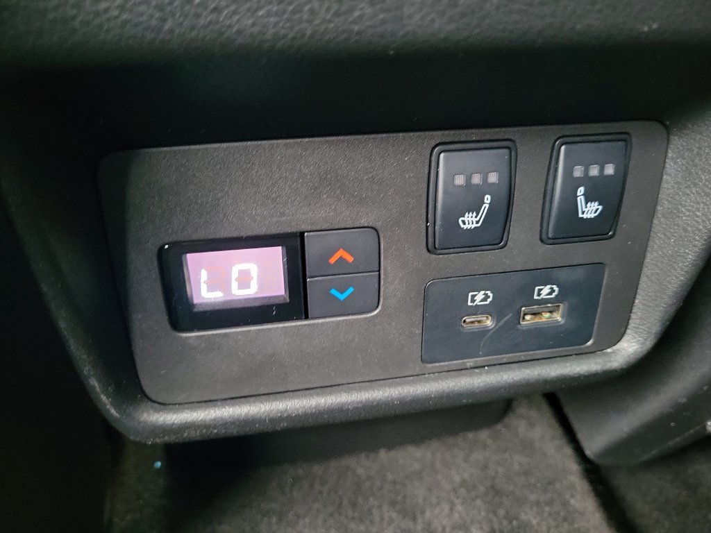 Used 2022 Nissan Rogue Platinum w/ Head-Up Display Package FWD image 11