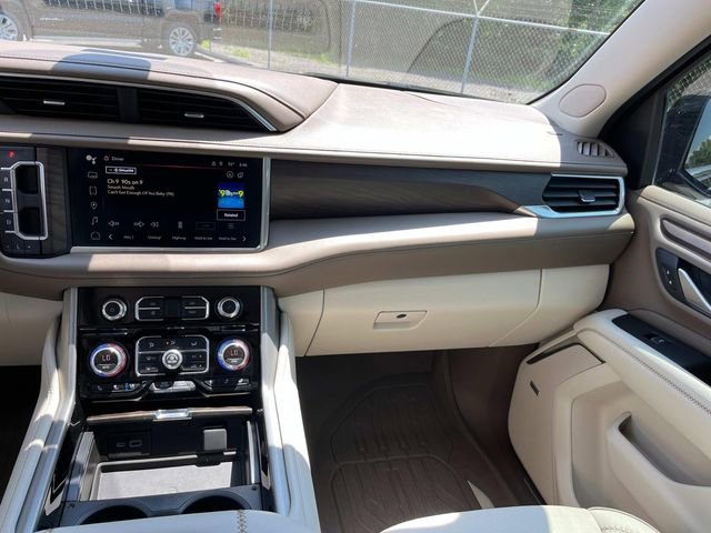 Used 2022 GMC Yukon Denali w/ Max Trailering Package image 11