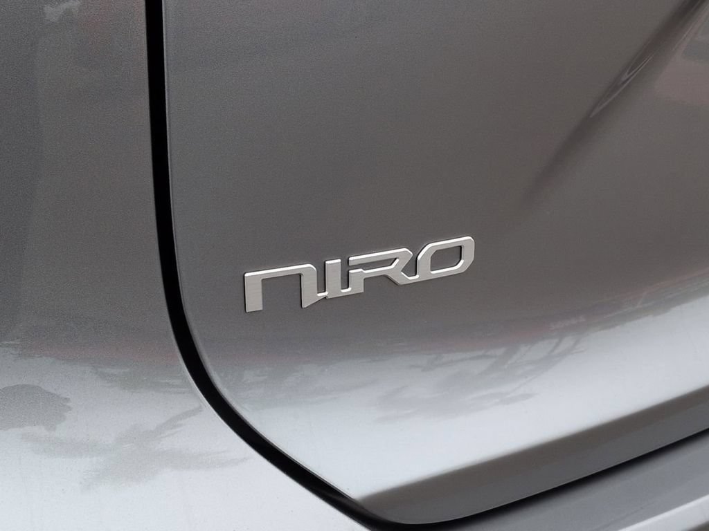 Certified 2023 Kia Niro Wind FWD image 33