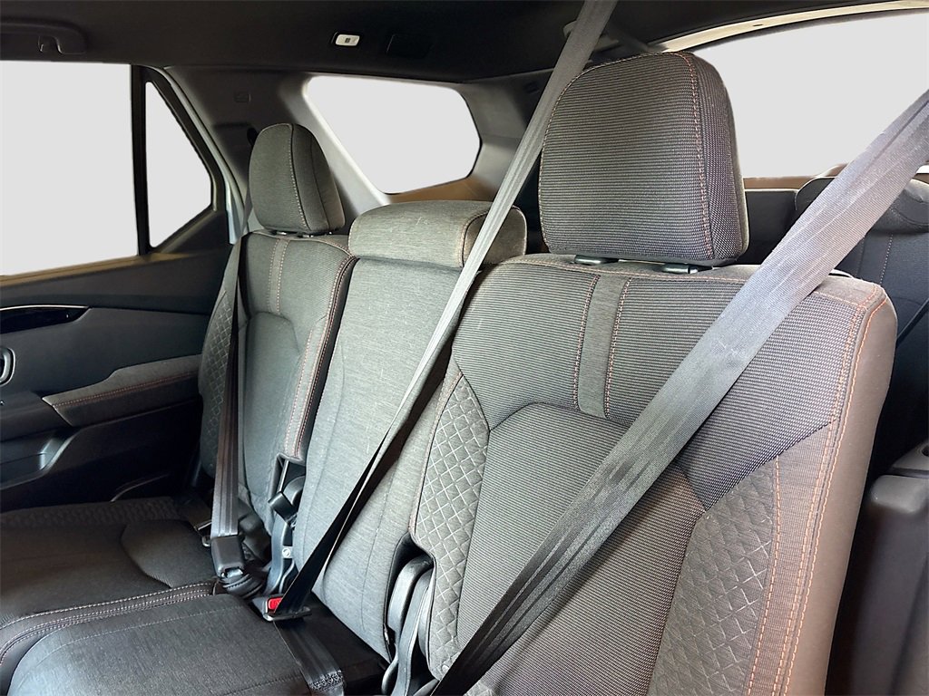 Used 2024 Honda Pilot Sport image 23