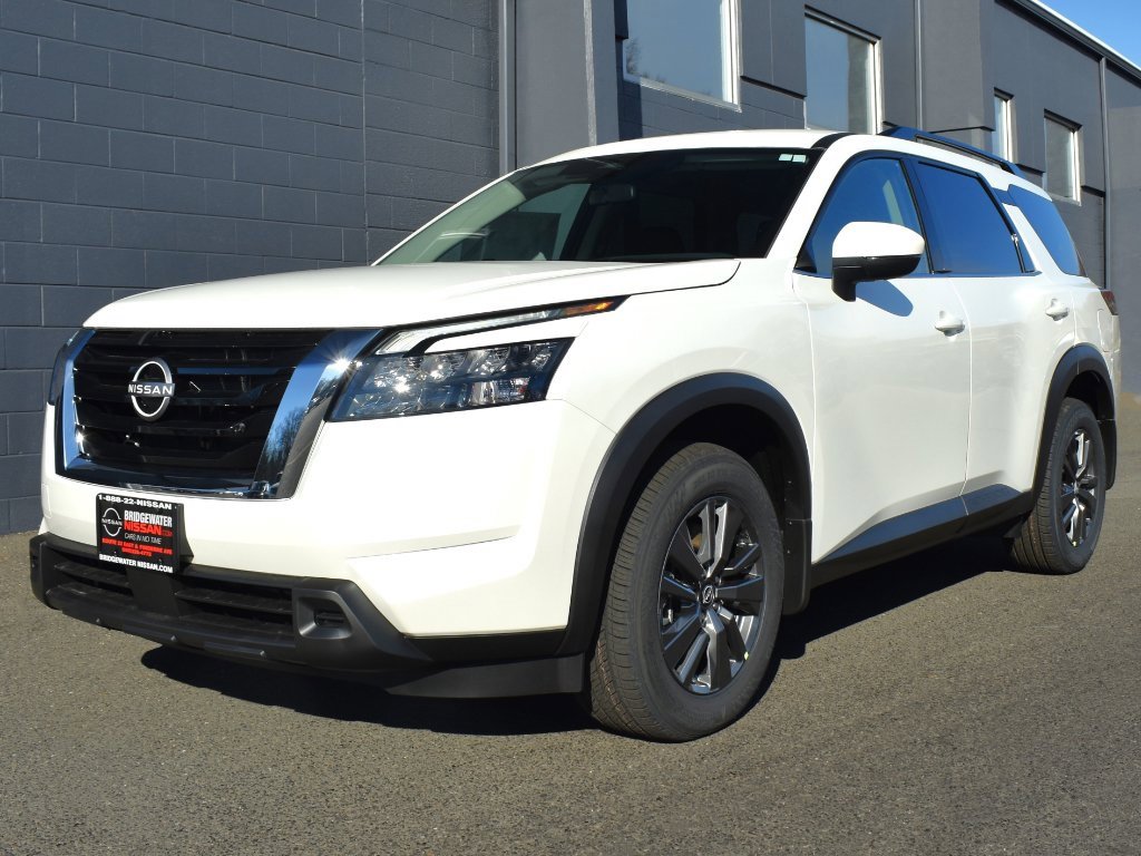 New 2025 Nissan Pathfinder SV w/ Cargo Package