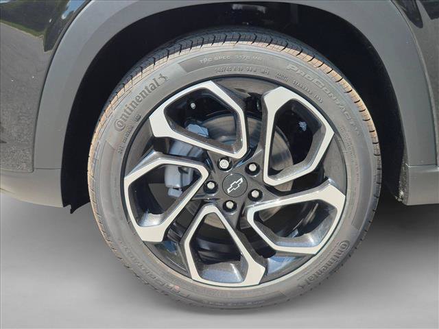 New 2026 Chevrolet Trax RS w/ Sunroof Package FWD image 9