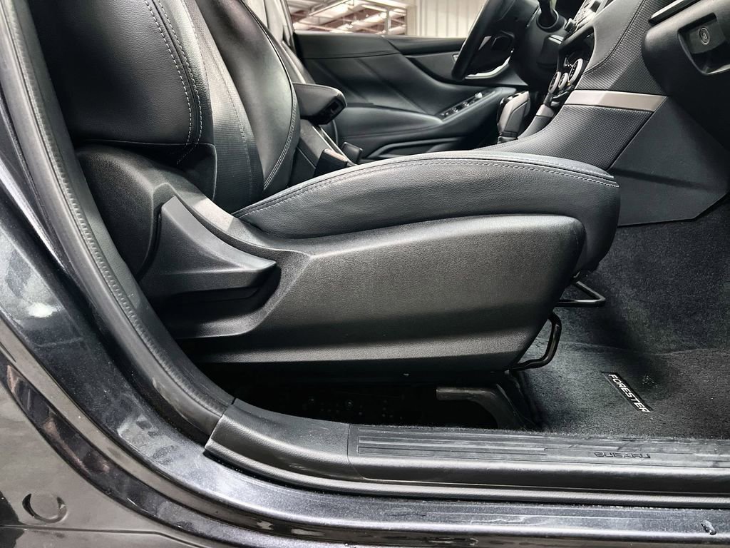 Used 2019 Subaru Forester Limited image 31