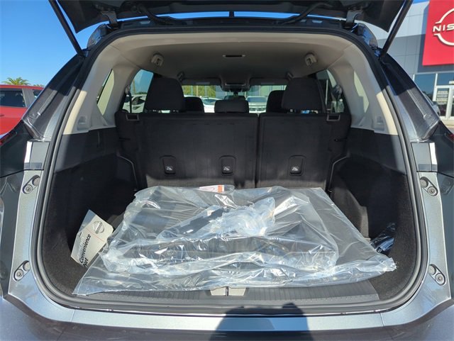 New 2026 Nissan Rogue S image 14